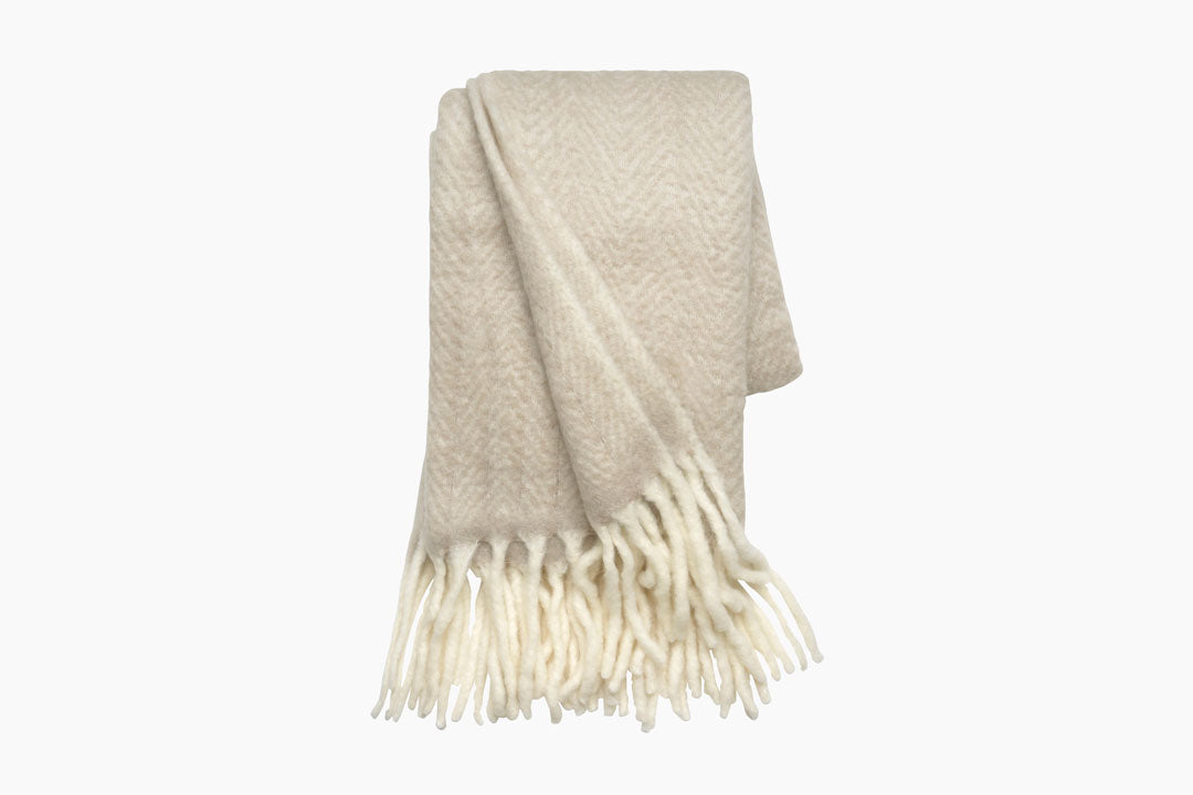 Mathea beige throw by cozy living