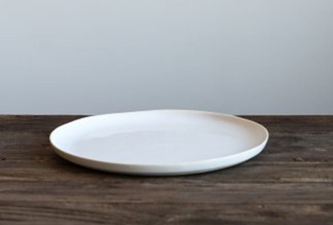 dinner plate in off white